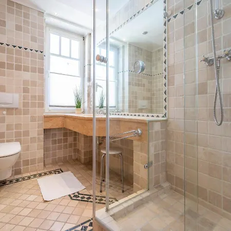 Strandvillen - Mit 1 Schlafzimmer Und Balkon Ah-723 *