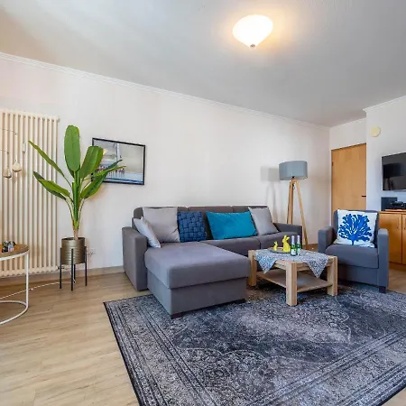 Strandvillen - Mit 1 Schlafzimmer Und Balkon Ah-723 Apartmán *